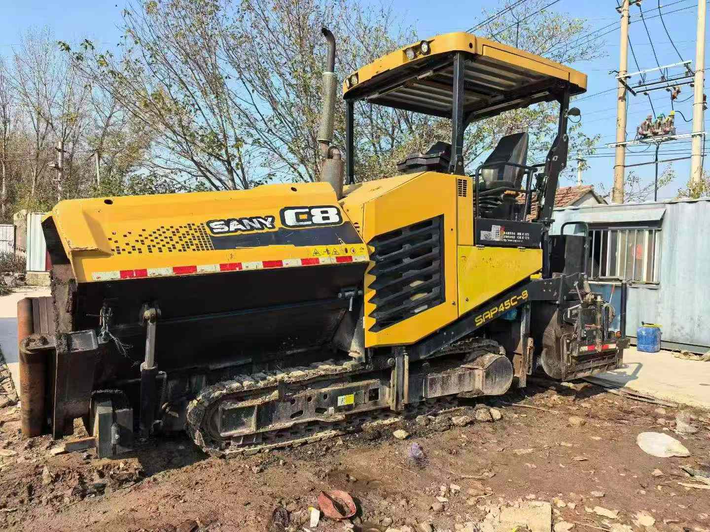 21年三一45履带摊铺机